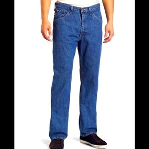 Wrangler Regular Fit Straight Leg Jeans